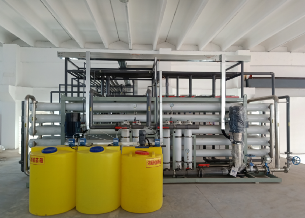 30T双级反渗透设备安装调试完成